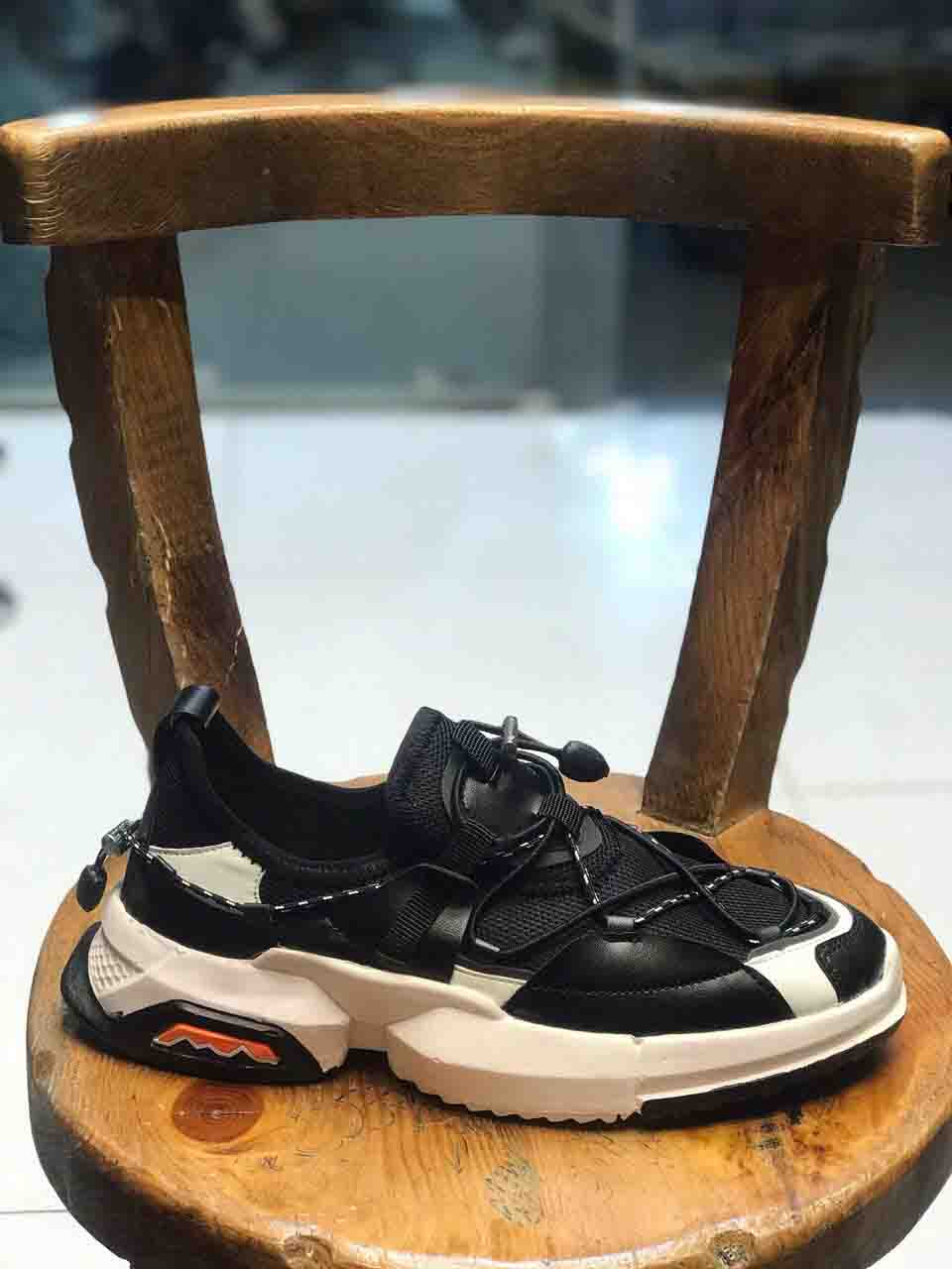 تولید کفش های بوتیکی